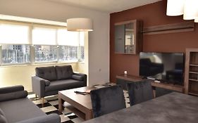 2 Bedroom, Bright & Central Top Floor Apartment - 5